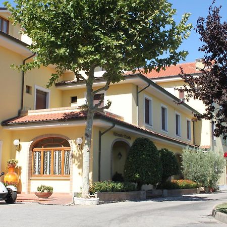 Hotel Girasole Civitanova Marche Bagian luar foto