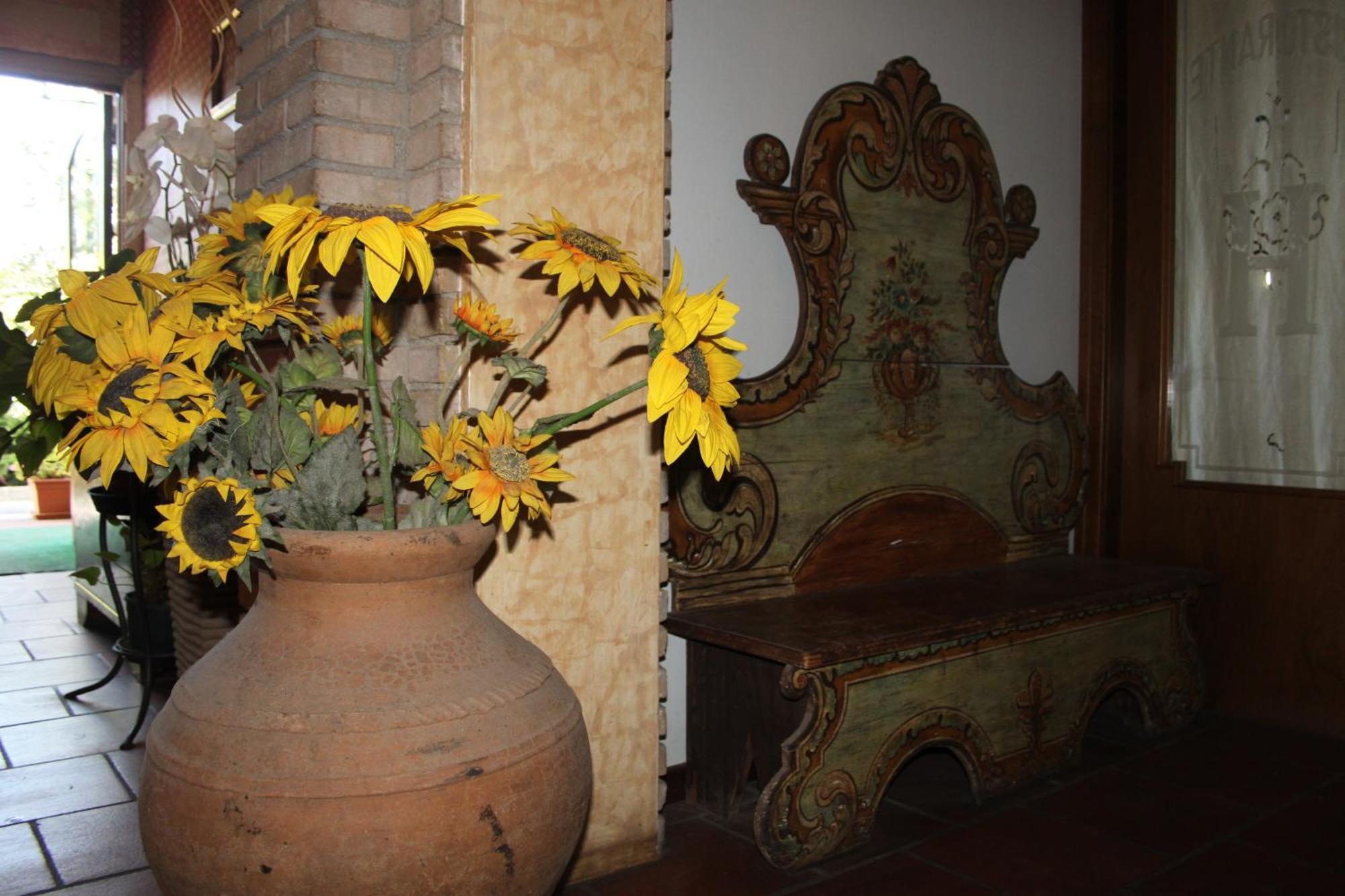 Hotel Girasole Civitanova Marche Bagian luar foto