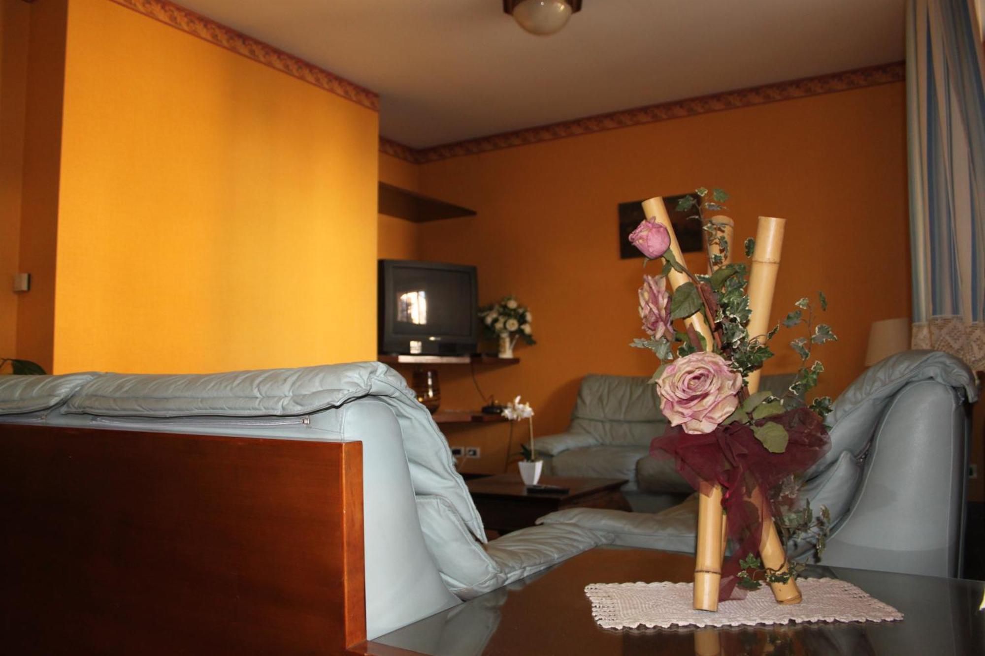 Hotel Girasole Civitanova Marche Bagian luar foto